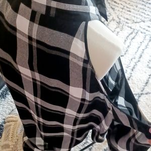 PRE-OWNED* SEXY PLAID COLD SHOULDER SHIRT BY KJORDAN*3x